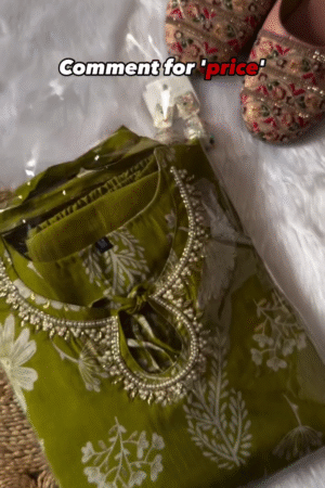 Women Floral Printed Regular Thread Work Kurta with Trousers & With Dupatta