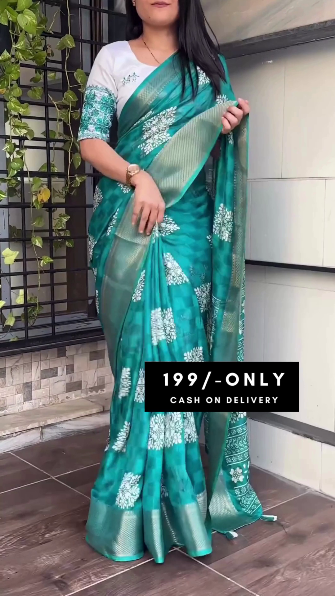 Printed Chiffon Saree (Multicolor) - Image 3